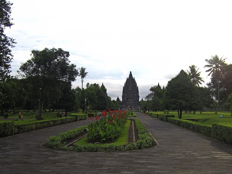 【プランバナン】インド神話の”最高神”に捧ぐ！インドネシア最大のヒンドゥー教寺院を歩く_#59